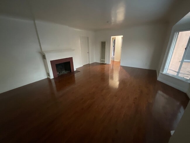 Photo - 515-521 S Tamarind Ave Unit 519