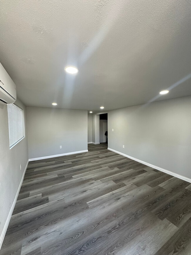 Photo - 2339 Van Ness Ave Unit 2339 Van Ness B