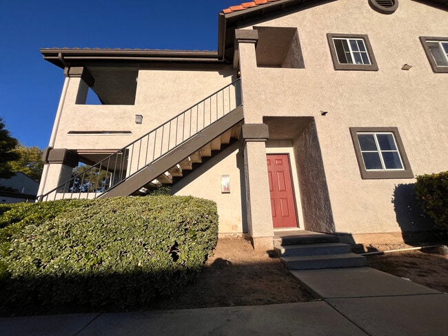 Photo - Lakeshore 6E