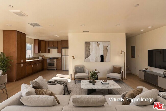 Photo - 1118 W 110th St Unit B