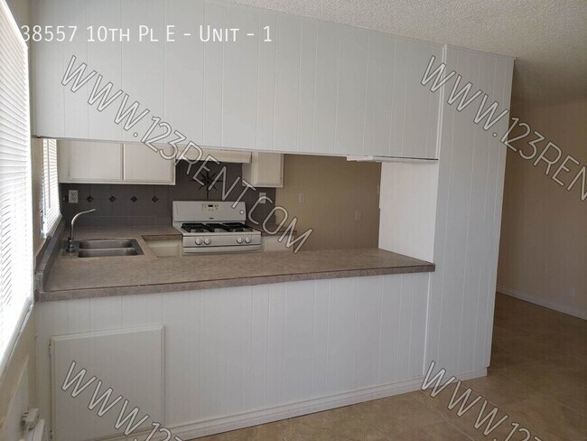 Photo - 38557 10th Pl E Unit 1