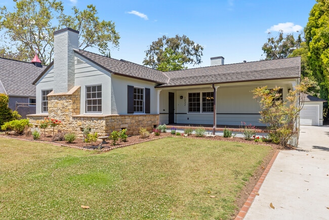 Photo - 1032 S Carmelina Ave House
