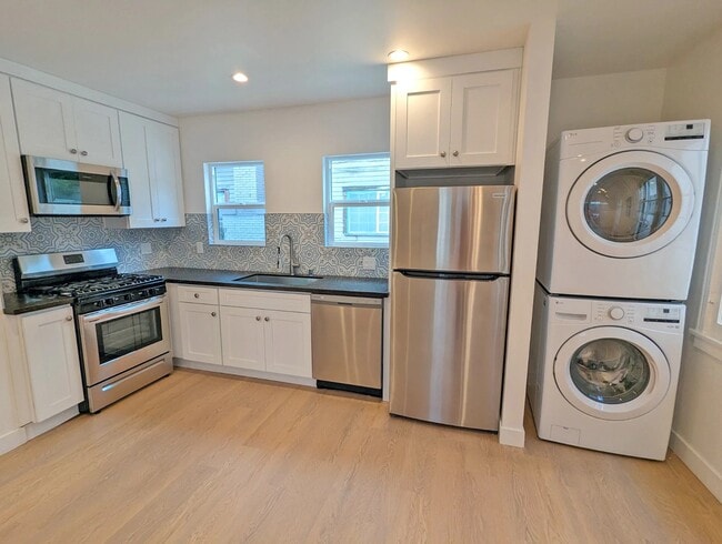 Photo - 3919 1/2-31-2 Mont Clair St Unit 3917 1/2