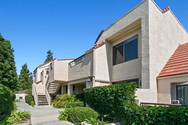 Building Photo - 3 Largo St Unit Largo