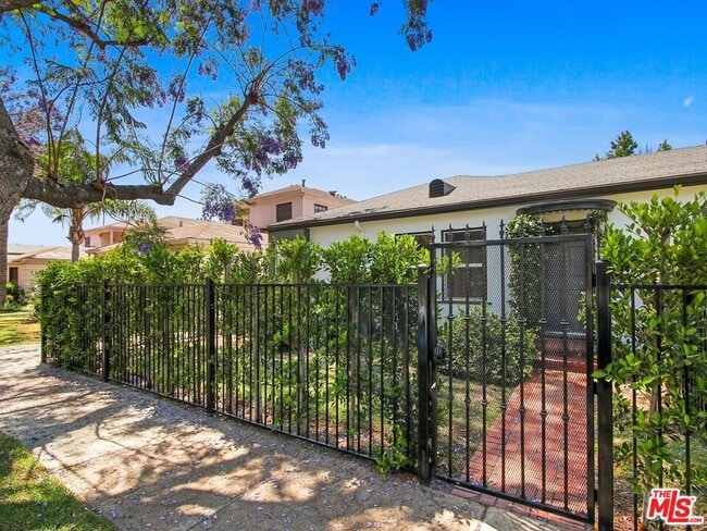 Photo - 8036 Norton Ave