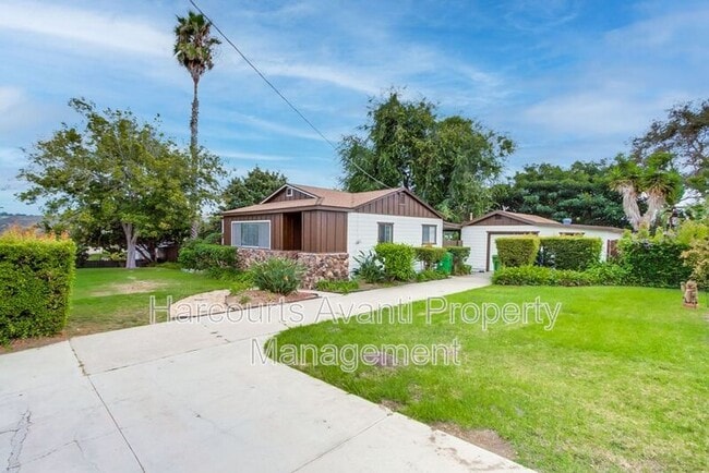 Photo - 523 S Barnwell St House