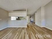 Photo - 1517 Camran Ave