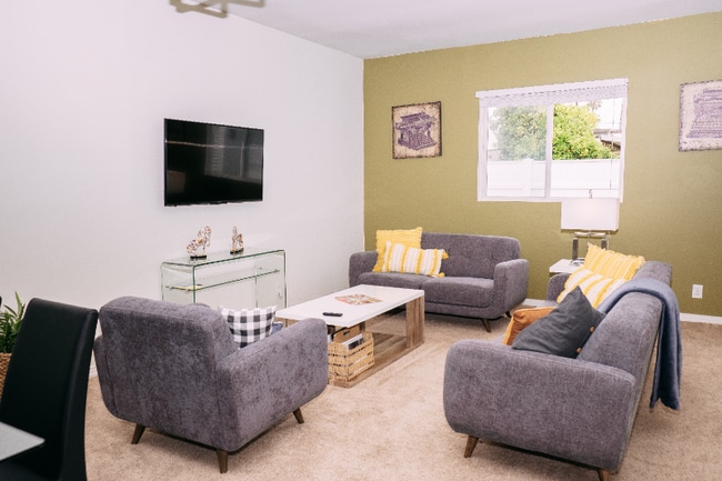 Photo - 5756 Case Ave