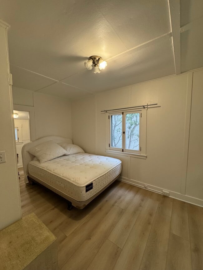 Photo - 411 E Anapamu St