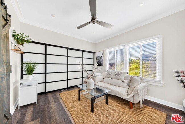 Photo - 5919 Lexington Ave