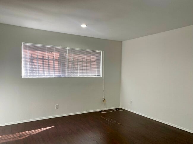 Unit 5 - 1st Bedroom - 3436 Vinton Ave