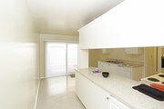 2BR, 1BA - 900 SF - Castlewood Park