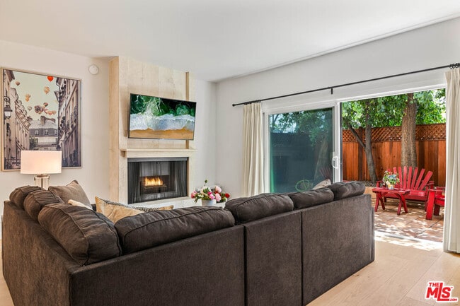 Photo - 10600 Holman Ave Unit 11