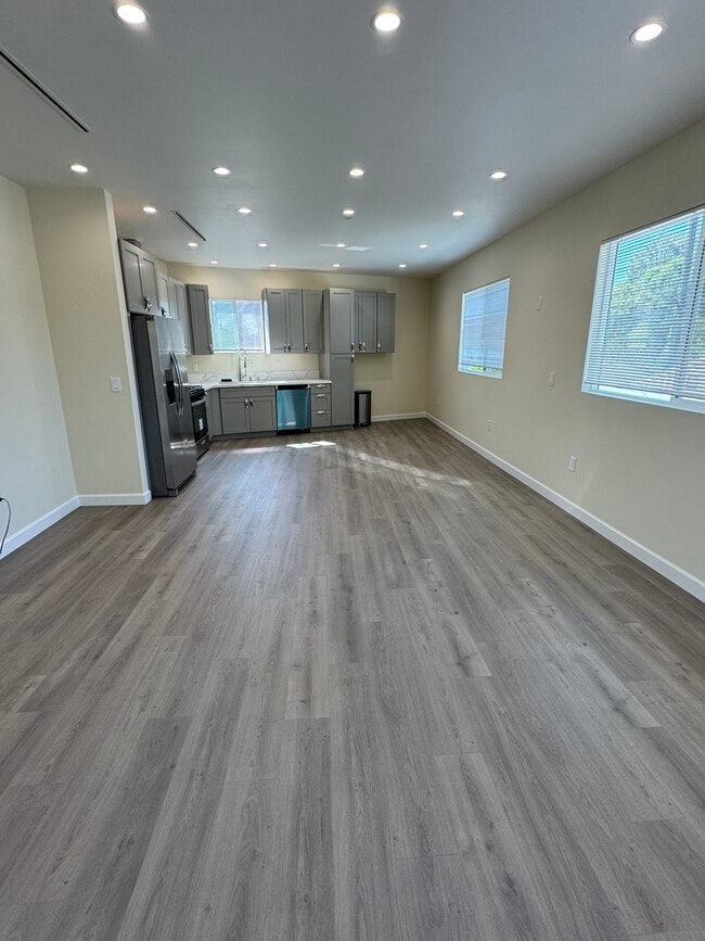 Living room - 643 N Fairview St Unit 101 and 201