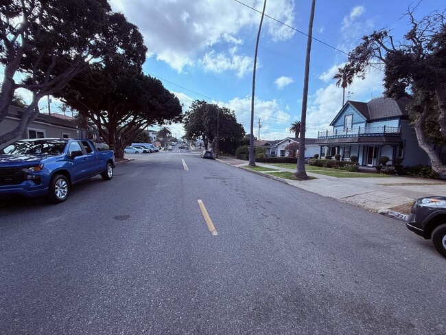 Photo - 323 S Francisca Ave Unit B