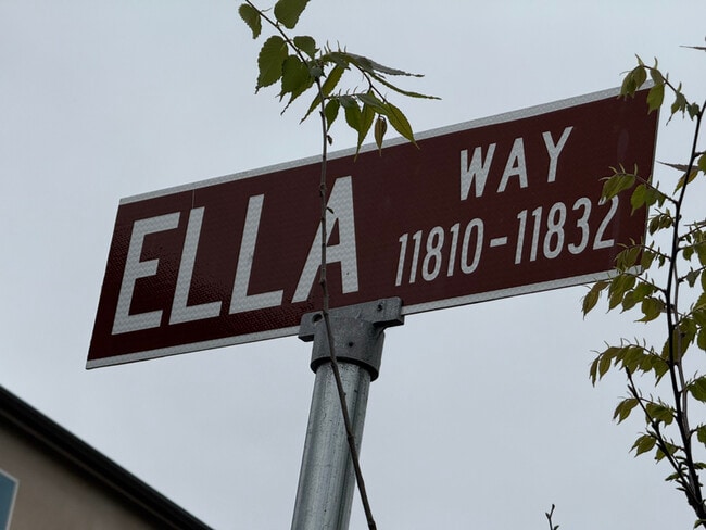 Photo - 11812 Ella Ln