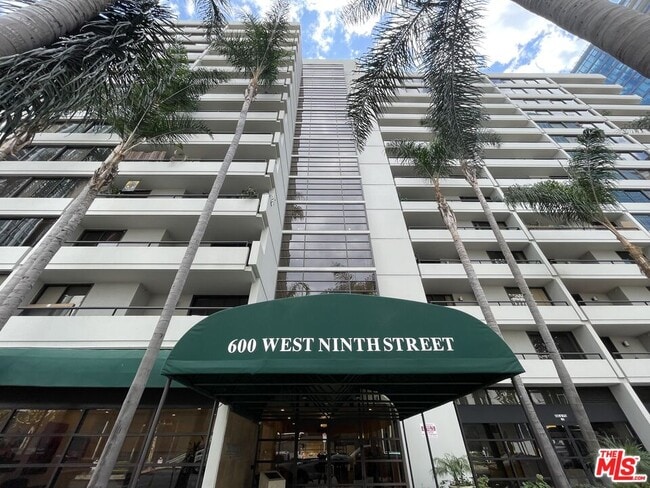 Photo - 600 W 9th St Condo Unit 1206