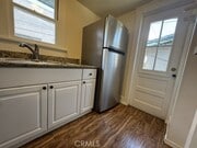 Photo - 321 W 6th St