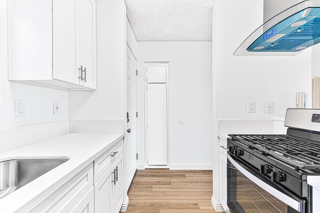 Photo - 1070 Loma Ave Unit #306