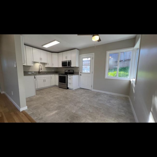 Photo - 4638 Edenvale Ave