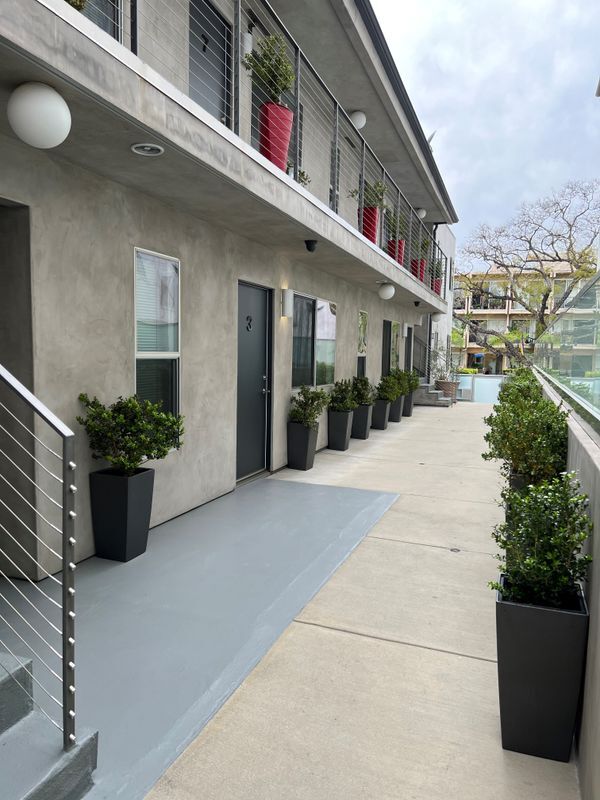 Photo - 1418 N Poinsettia Pl