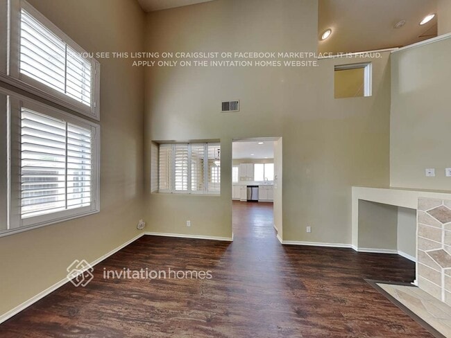 Photo - 892 Pathfinder Way