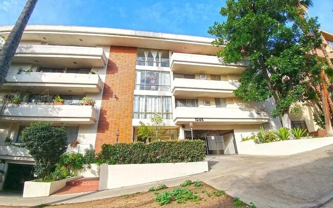 1245 N Kings Rd - 1245 N Kings Rd Apartments