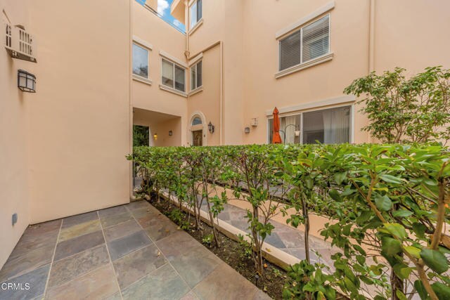 Photo - 4732 Radford Ave