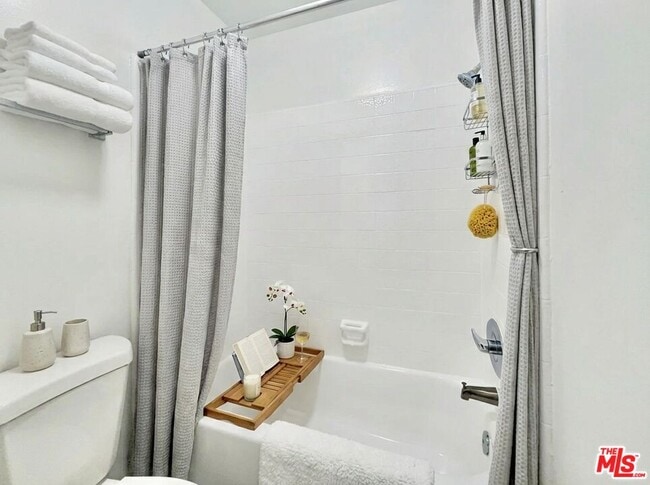 Photo - 5805 W 8th St Unit 210