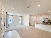Photo - Beautiful 3B/2.5BA Townhome in Vista for R...