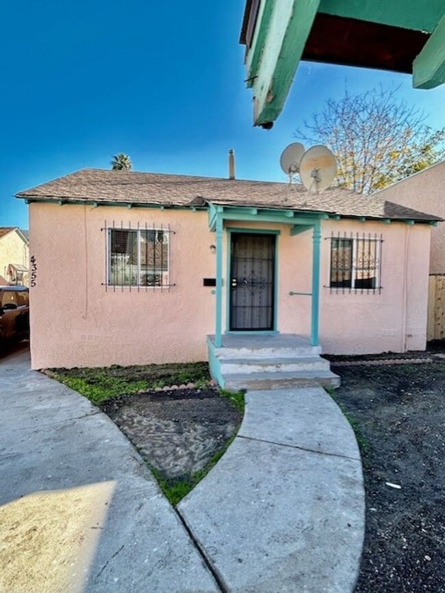 Building Photo - 4355 44th St Unit #4355