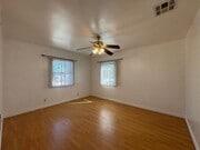 Photo - Glenoaks, 625-633 1/2 Unit 625 1/2