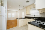 Photo - 1529 E Elizabeth St Townhome
