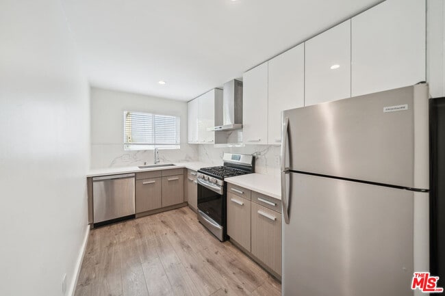 Photo - 252 S New Hampshire Ave Condo Unit 3