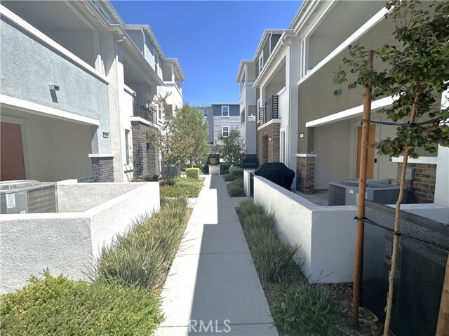 Building Photo - 1696 Cayton Lp