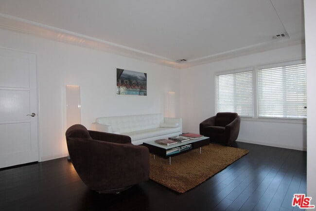 Photo - 8111 Westlawn Ave