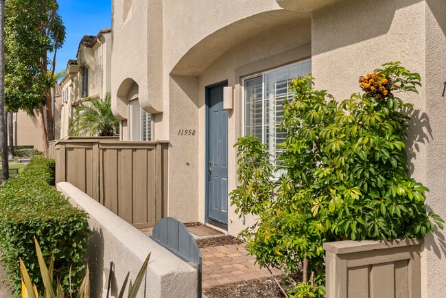 Photo - 11958 Miro Cir