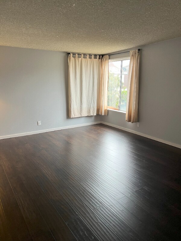 Photo - 714 S Barbara St House