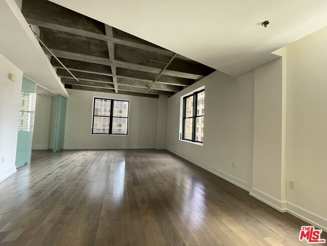 Photo - 727 W 7th St Unit 907