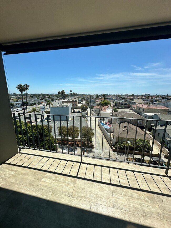 Photo - Spacious 2 Bedroom 2 Baths Condo with Water Views, Pool, and Parking! Unit 509