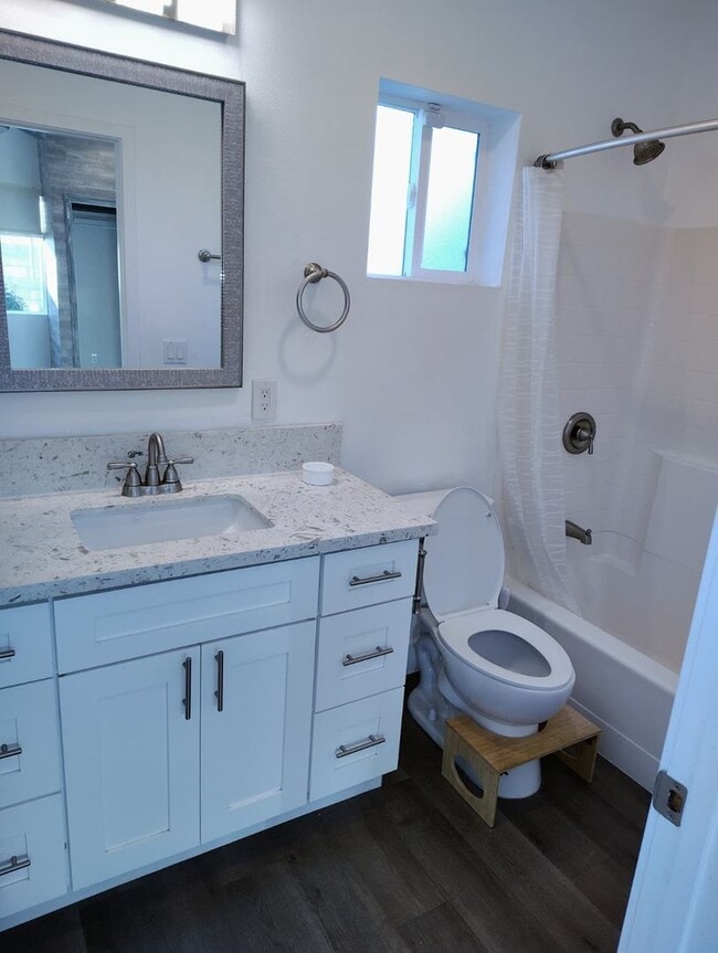 Photo - Beautiful Newer Construction Home B:2019