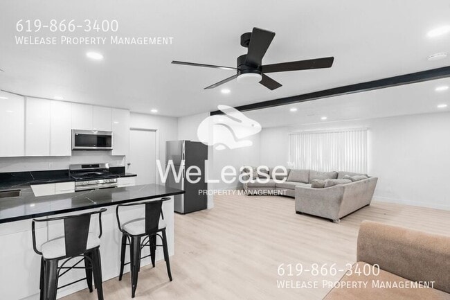 Photo - 990 Kittiwake Ln