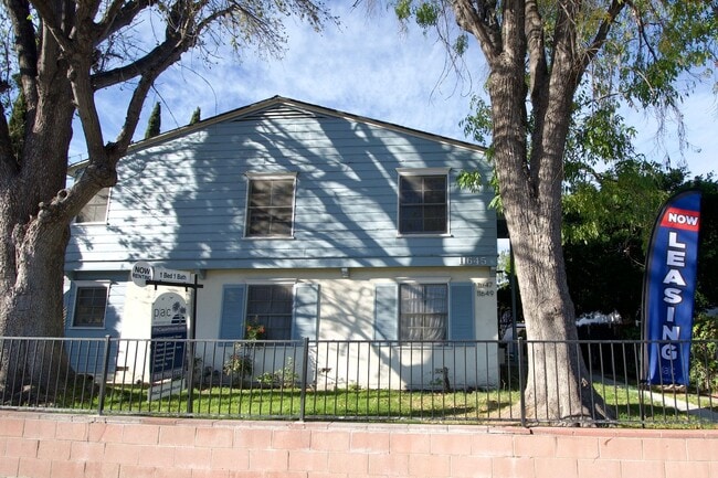 Building Photo - 11645 Moorpark St