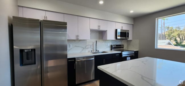 Building Photo - 119 S Rampart Blvd Rental