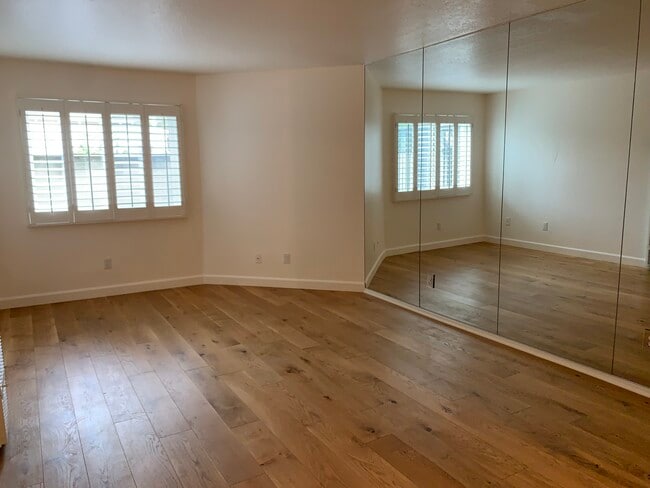 Building Photo - 1843 10th St Unit 2