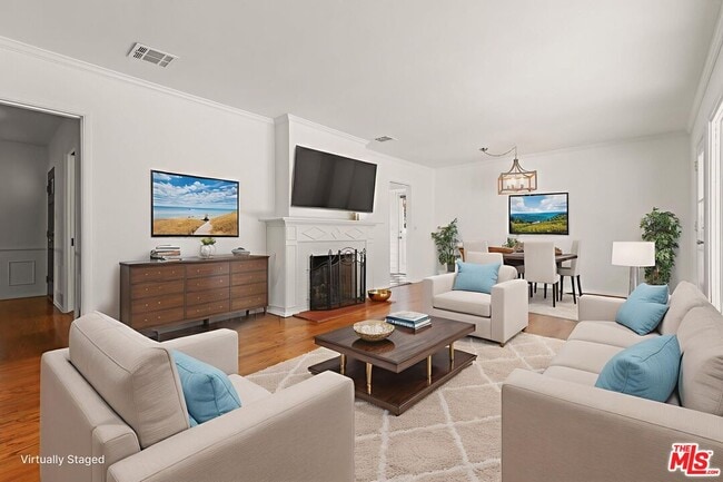 Photo - 5733 Radford Ave