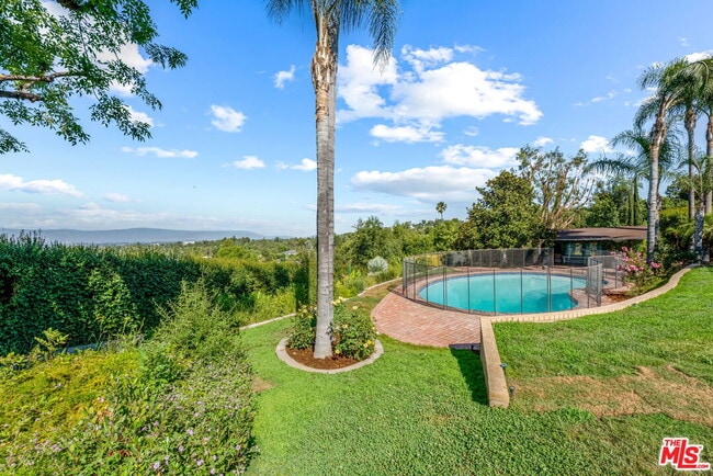 Photo - 19621 Wells Dr