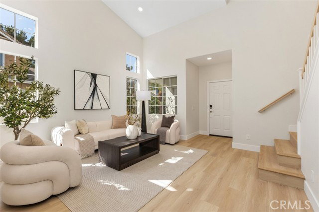 Photo - 5 Chatri Cir