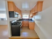 Photo - Victory, 1700-1702 Unit 1702 #B