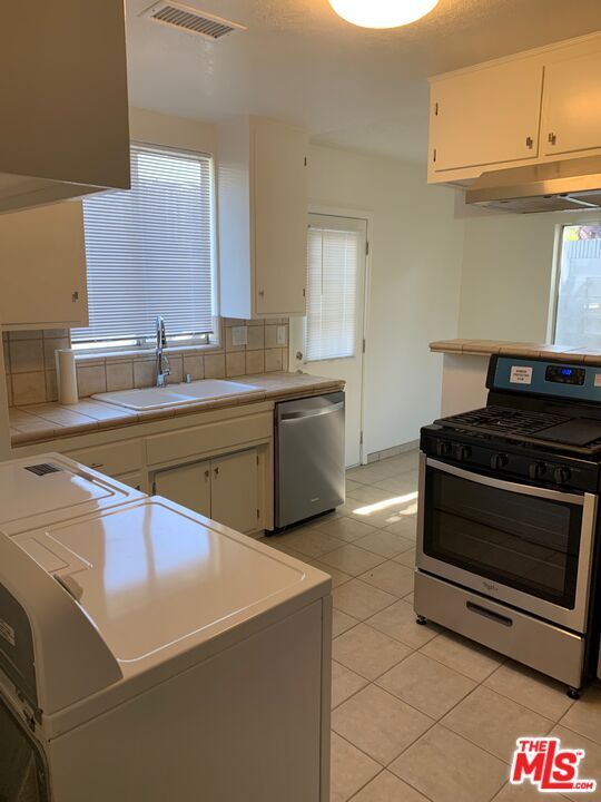 Photo - 20514 Catalina St
